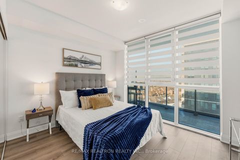 Photo 15 at 1301 - 20 Gatineau Drive N, Beverley Glen, Vaughan