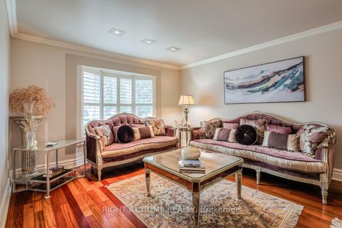 Photo 7 at 160 Carrington Drive, Mill Pond, Richmond Hill