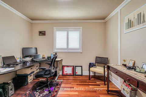 Photo 16 at 160 Carrington Drive, Mill Pond, Richmond Hill