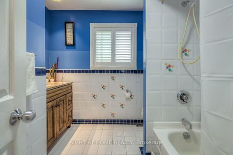 Photo 25 at 160 Carrington Drive, Mill Pond, Richmond Hill