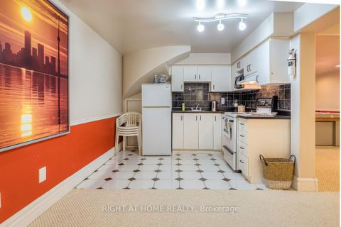 Photo 31 at 160 Carrington Drive, Mill Pond, Richmond Hill