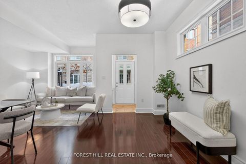 Photo 3 at 17 - 8 Brighton Place, Yorkhill, Vaughan