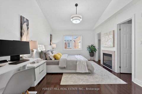 Photo 9 at 17 - 8 Brighton Place, Yorkhill, Vaughan