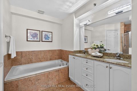 Photo 12 at 17 - 8 Brighton Place, Yorkhill, Vaughan