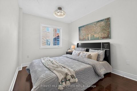 Photo 14 at 17 - 8 Brighton Place, Yorkhill, Vaughan