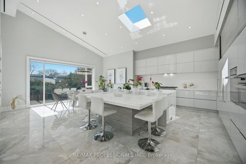 Photo 15 at 466 The Kingsway, Rosethorn, Toronto