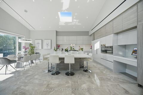 Photo 16 at 466 The Kingsway, Rosethorn, Toronto