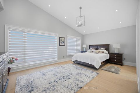 Photo 35 at 466 The Kingsway, Rosethorn, Toronto