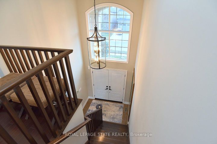 Photo 2 at 483 Valridge Drive, Ancaster, Hamilton