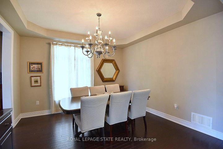 Photo 4 at 483 Valridge Drive, Ancaster, Hamilton