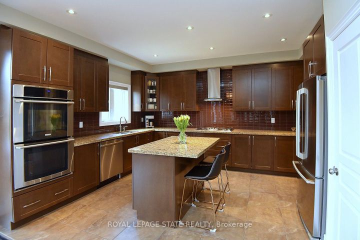 Photo 7 at 483 Valridge Drive, Ancaster, Hamilton