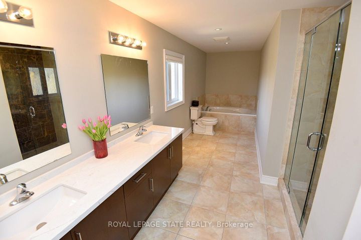 Photo 21 at 483 Valridge Drive, Ancaster, Hamilton