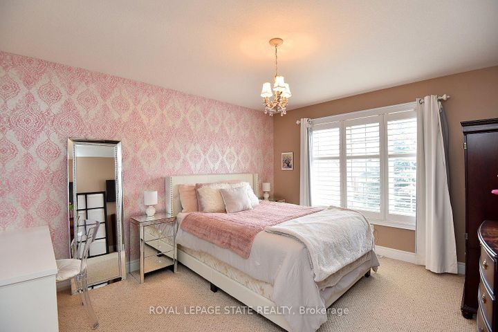Photo 23 at 483 Valridge Drive, Ancaster, Hamilton