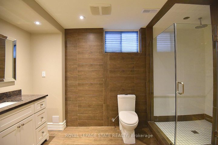 Photo 26 at 483 Valridge Drive, Ancaster, Hamilton