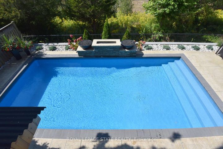 Photo 31 at 483 Valridge Drive, Ancaster, Hamilton