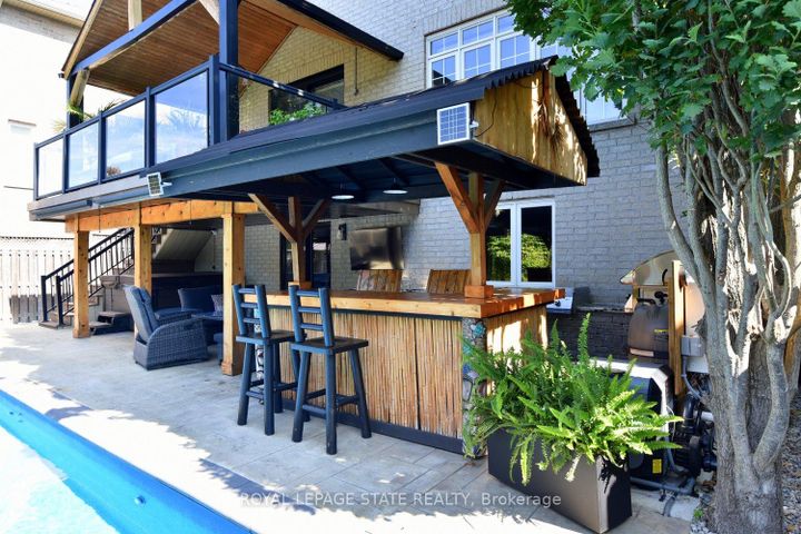 Photo 32 at 483 Valridge Drive, Ancaster, Hamilton