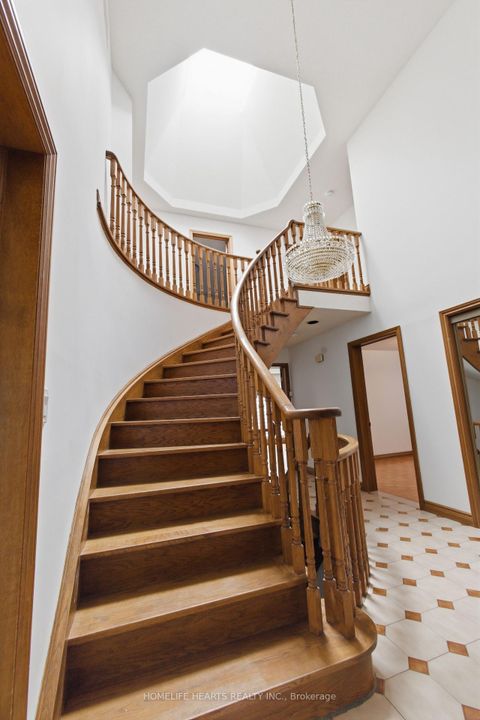 Photo 3 at 107 Pemberton Avenue, Newtonbrook East, Toronto