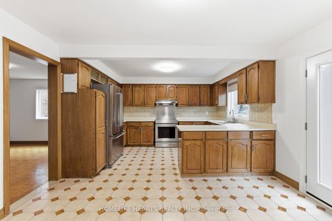 Photo 11 at 107 Pemberton Avenue, Newtonbrook East, Toronto