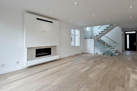 Photo 7 at 19 Putney Road, Alderwood, Toronto