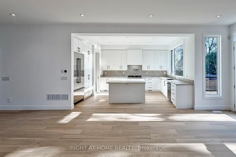 Photo 9 at 19 Putney Road, Alderwood, Toronto