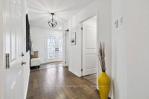 Photo 7 at 50 Olympic Gate, Rural Barrie Southwest, Barrie