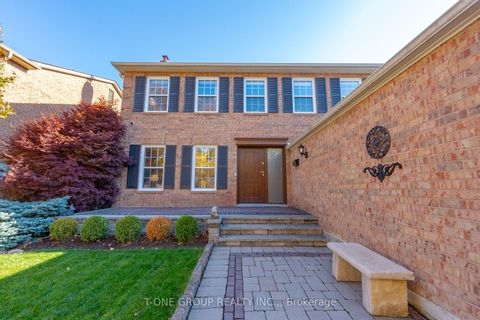Photo 2 at 124 Aitken Circle, Unionville, Markham