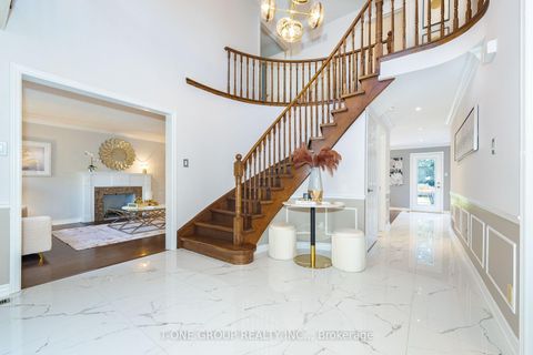 Photo 4 at 124 Aitken Circle, Unionville, Markham