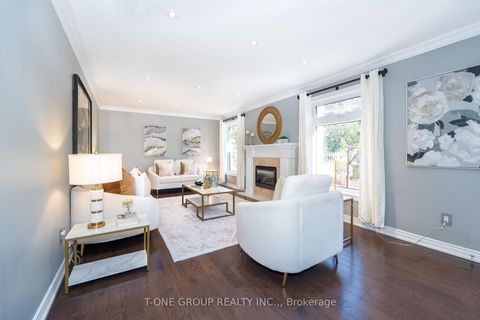 Photo 8 at 124 Aitken Circle, Unionville, Markham