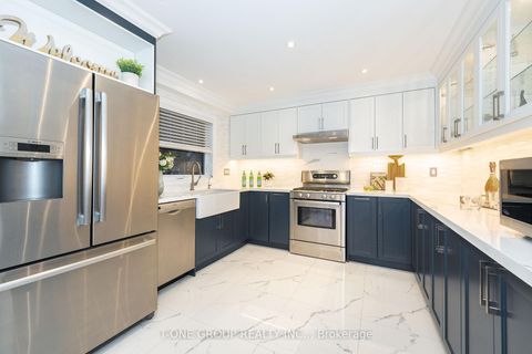 Photo 10 at 124 Aitken Circle, Unionville, Markham