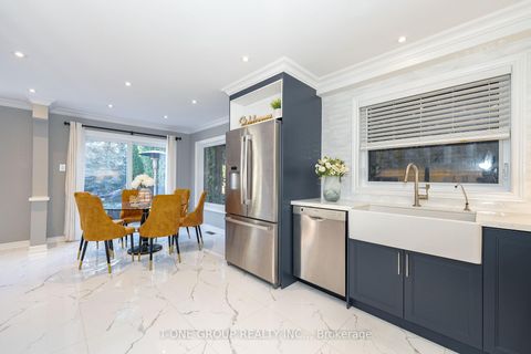 Photo 12 at 124 Aitken Circle, Unionville, Markham