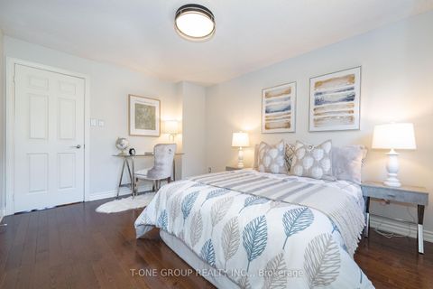 Photo 25 at 124 Aitken Circle, Unionville, Markham