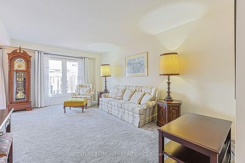 Photo 7 at 64 - 4662 Kingston Road, West Hill, Toronto