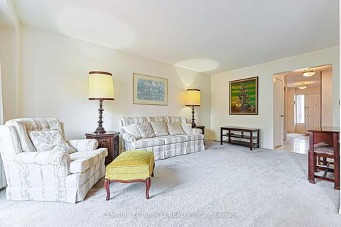 Photo 8 at 64 - 4662 Kingston Road, West Hill, Toronto