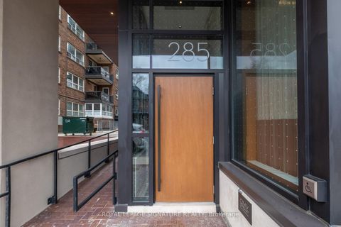 Photo 2 at 303 - 285 Avenue Road, Casa Loma, Toronto