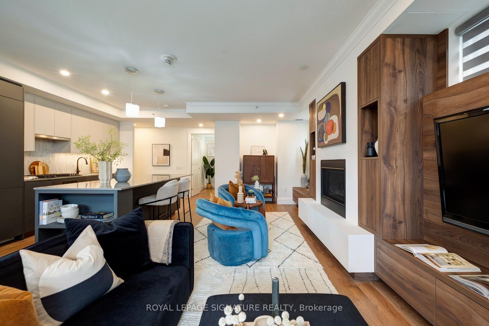 303 - 285 Avenue Road, Annex, Toronto 