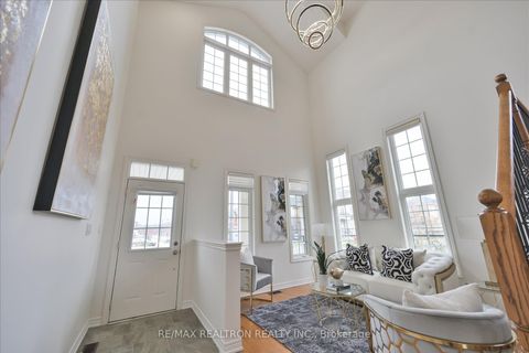 Photo 2 at 150 Crane Street, Rural Aurora, Aurora