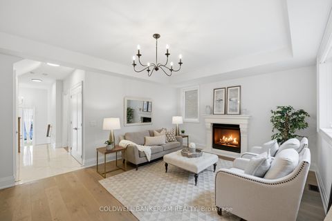 Photo 3 at 9414 Bayview Avenue, Observatory, Richmond Hill