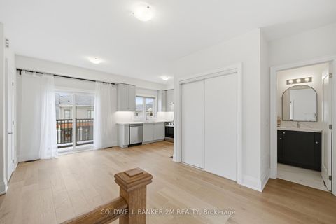 Photo 36 at 9414 Bayview Avenue, Observatory, Richmond Hill