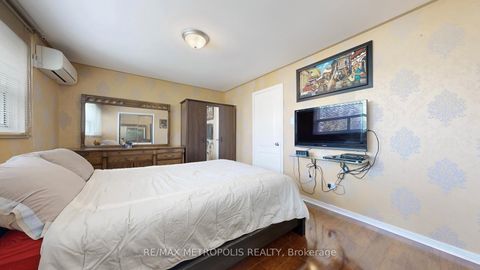 Photo 14 at 13 - 13 Candy Court Way, Newtonbrook West, Toronto