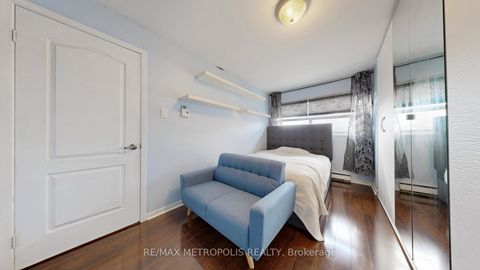 Photo 17 at 13 - 13 Candy Court Way, Newtonbrook West, Toronto