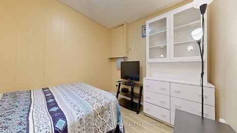 Photo 20 at 13 - 13 Candy Court Way, Newtonbrook West, Toronto