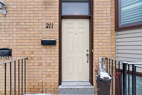 Photo 1 at 211 Woodbridge Avenue, West Woodbridge, Vaughan