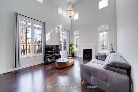 Photo 4 at 1070 Wilbur Pipher Circle, Wyndham, Newmarket