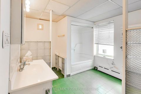 Photo 12 at 30 Robert Street, University, Toronto