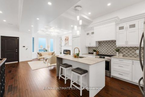 Photo 15 at 290 Bathurst Street, Bellwoods, Toronto