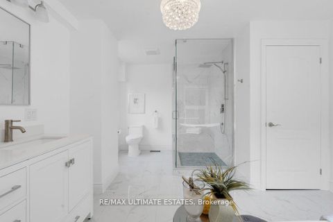 Photo 26 at 290 Bathurst Street, Bellwoods, Toronto