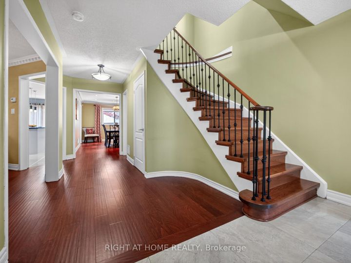 Photo 4 at 7068 Rosehurst Drive, Lisgar, Mississauga