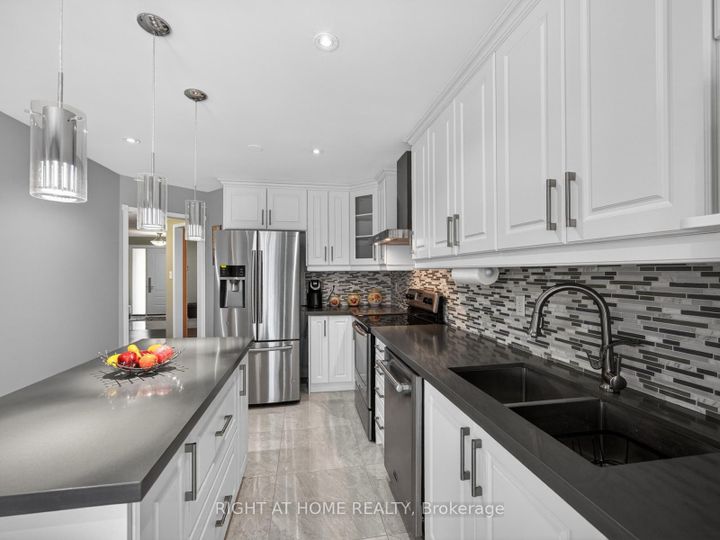 Photo 12 at 7068 Rosehurst Drive, Lisgar, Mississauga