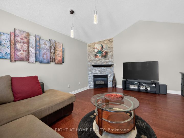 Photo 19 at 7068 Rosehurst Drive, Lisgar, Mississauga