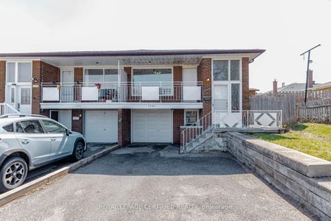 Photo 3 at 7256 Lancaster Avenue S, Malton, Mississauga